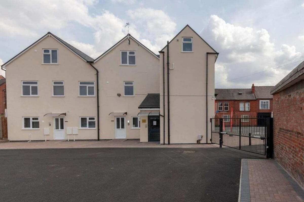 Sav Apartments Clarence Street-Loughborough Room photo