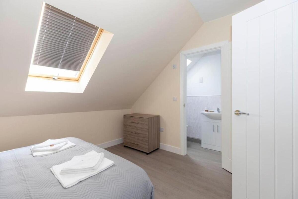 Sav Apartments Clarence Street-Loughborough Room photo