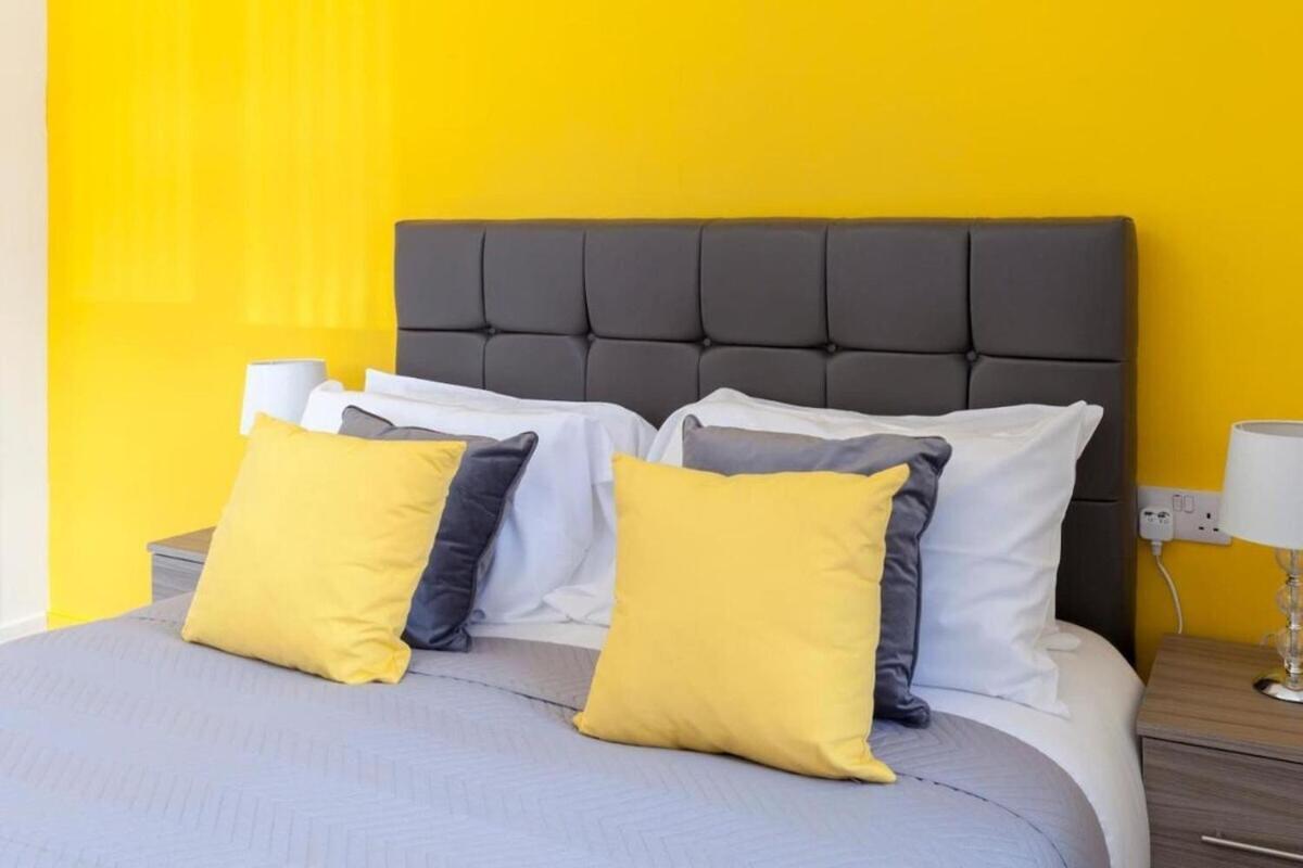 Sav Apartments Clarence Street-Loughborough Room photo