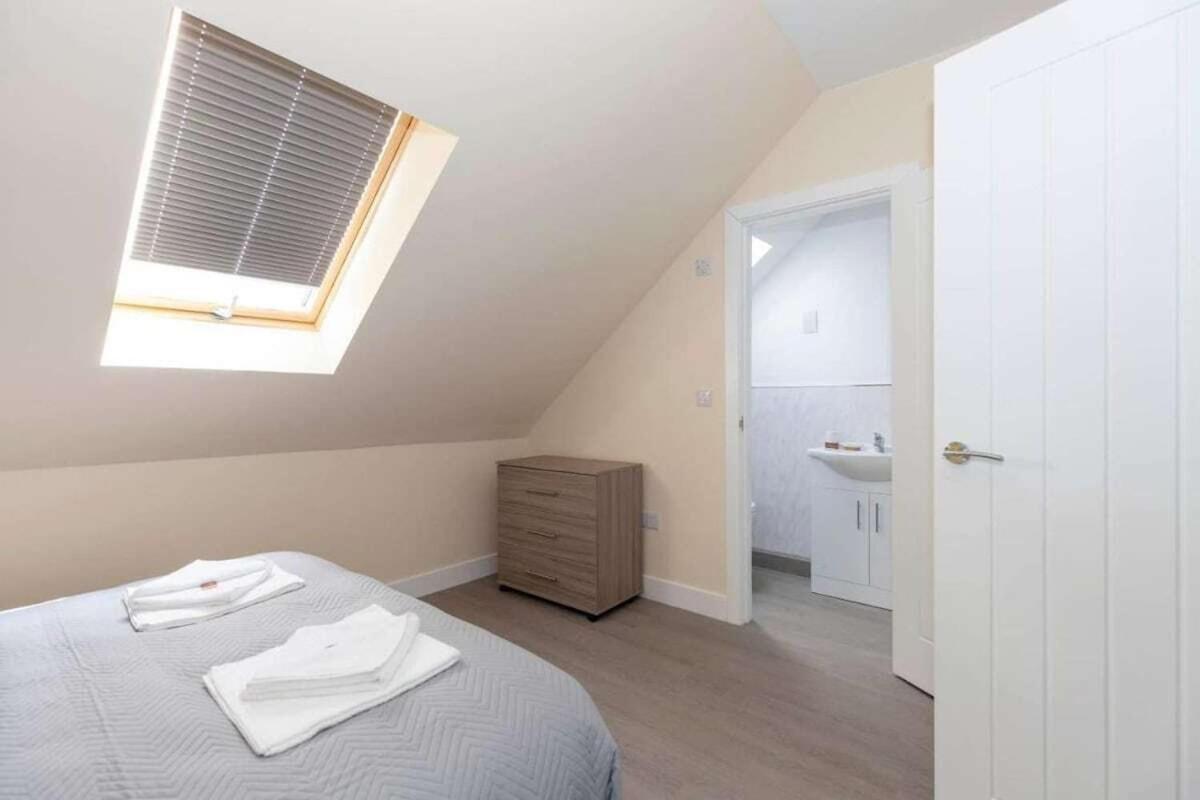 Sav Apartments Clarence Street-Loughborough Room photo